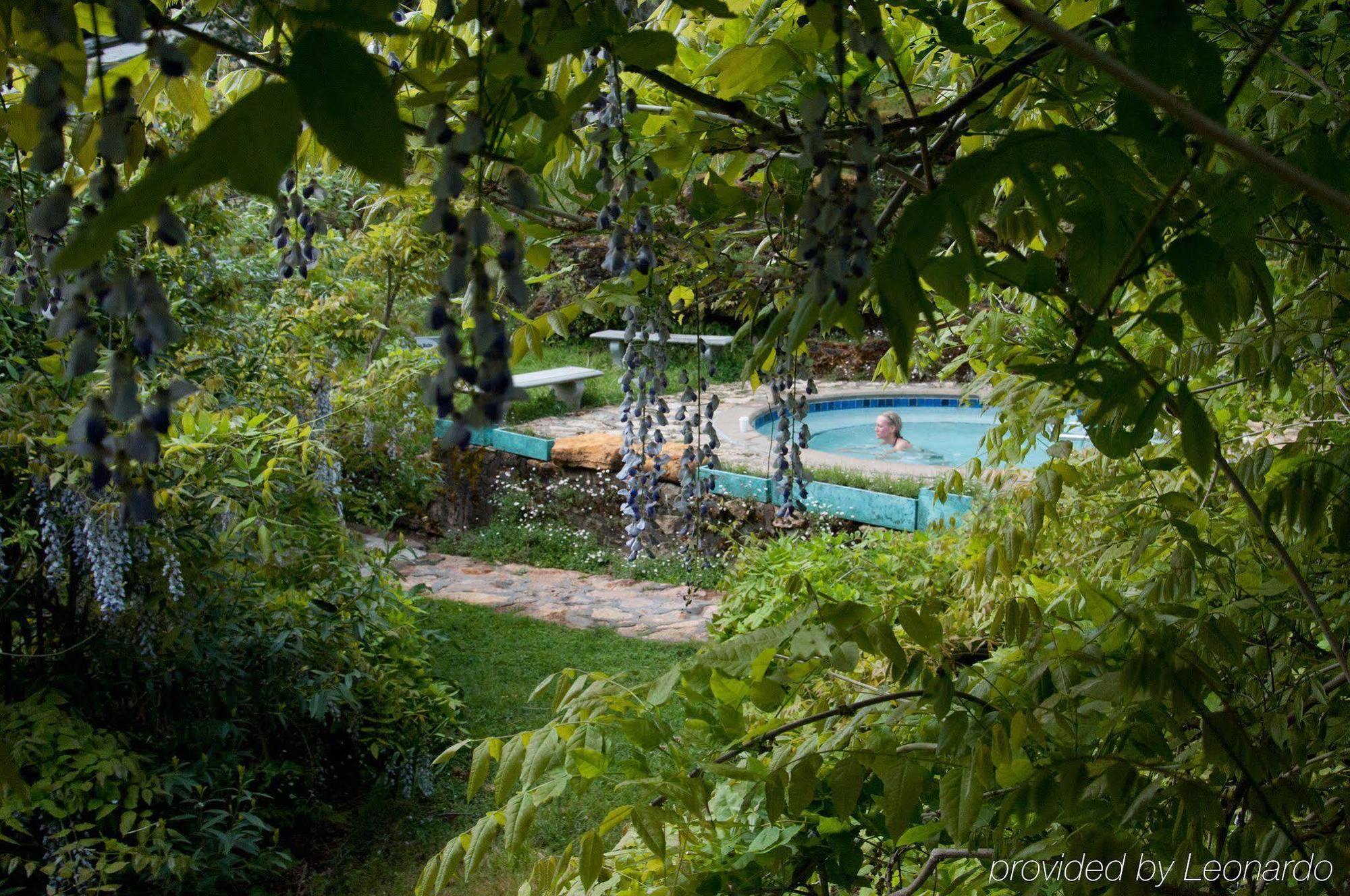 Vichy Springs Resort 유키아 외부 사진